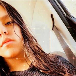 Meet your Posher, Valeria